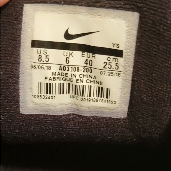 Nike Sneakers - Picture 10 of 10